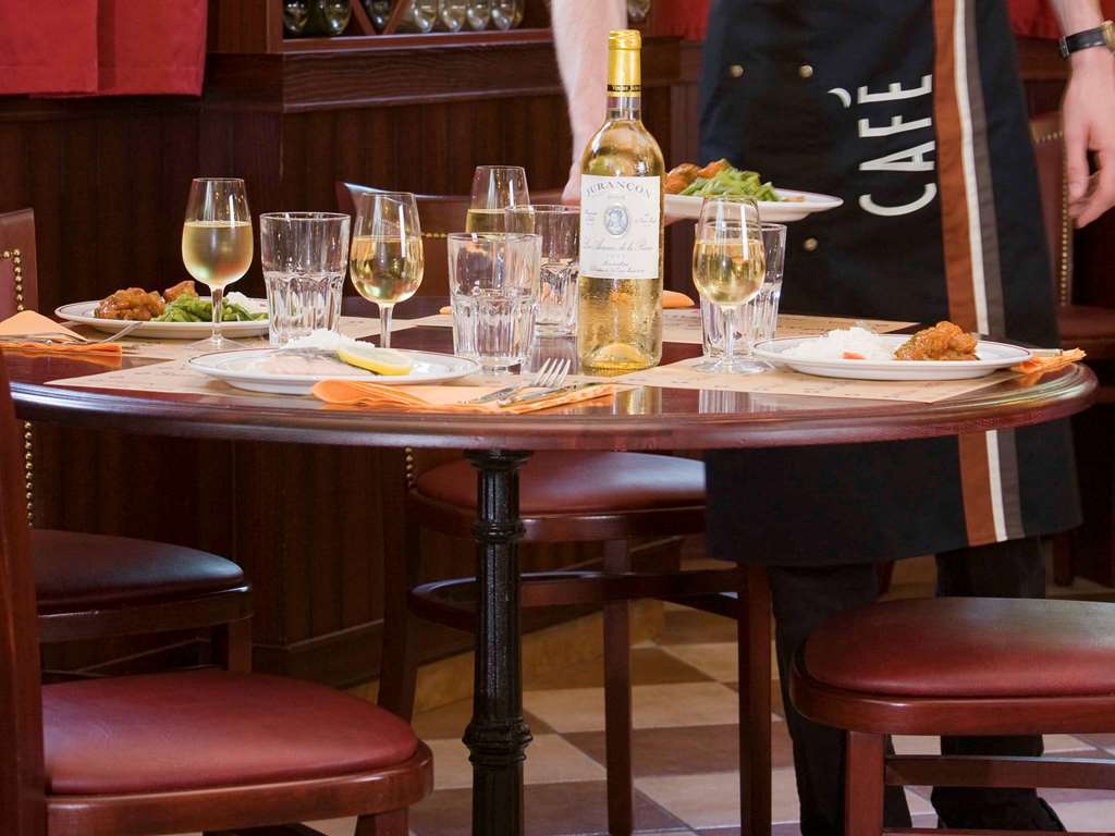 Centre Hotel 3*